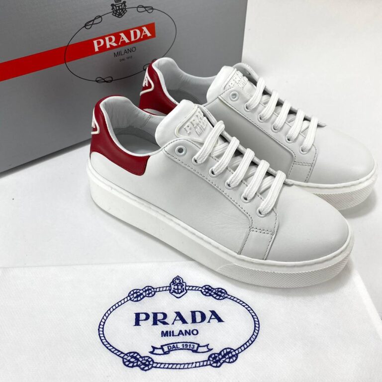prada ayakkabi contrast heel low top sneakers
