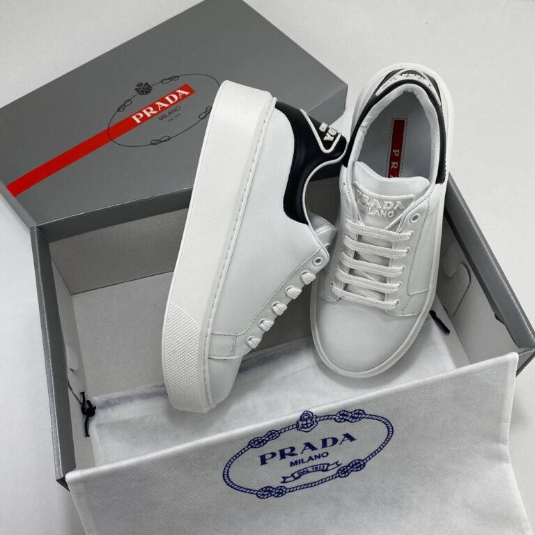 prada ayakkabi contrast heel sneakers