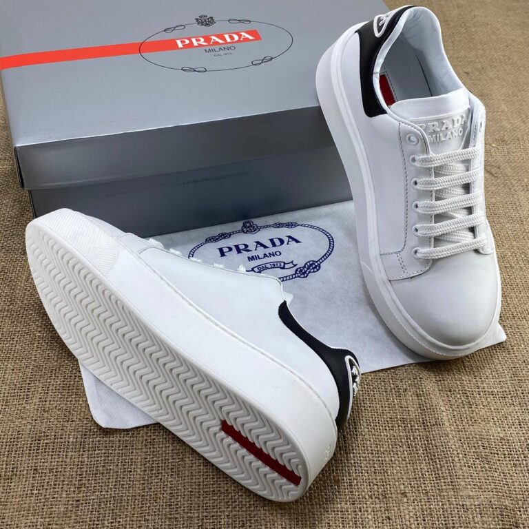 prada ayakkabi contrast heel sneakers