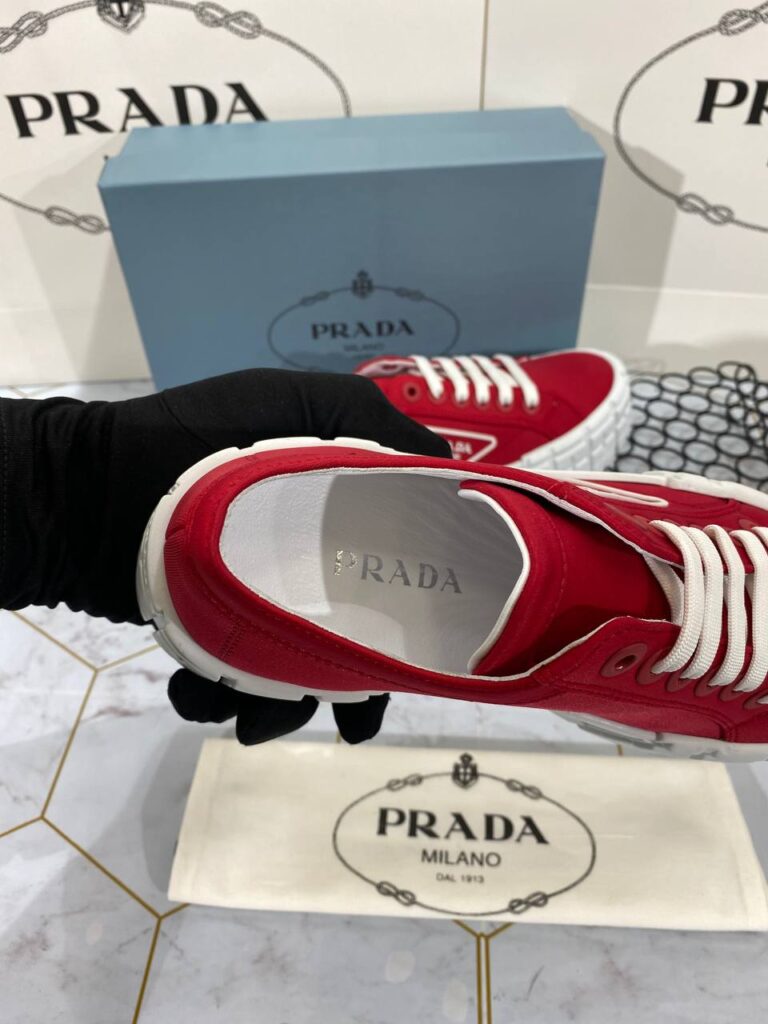 prada ayakkabi kirmizi gabardine