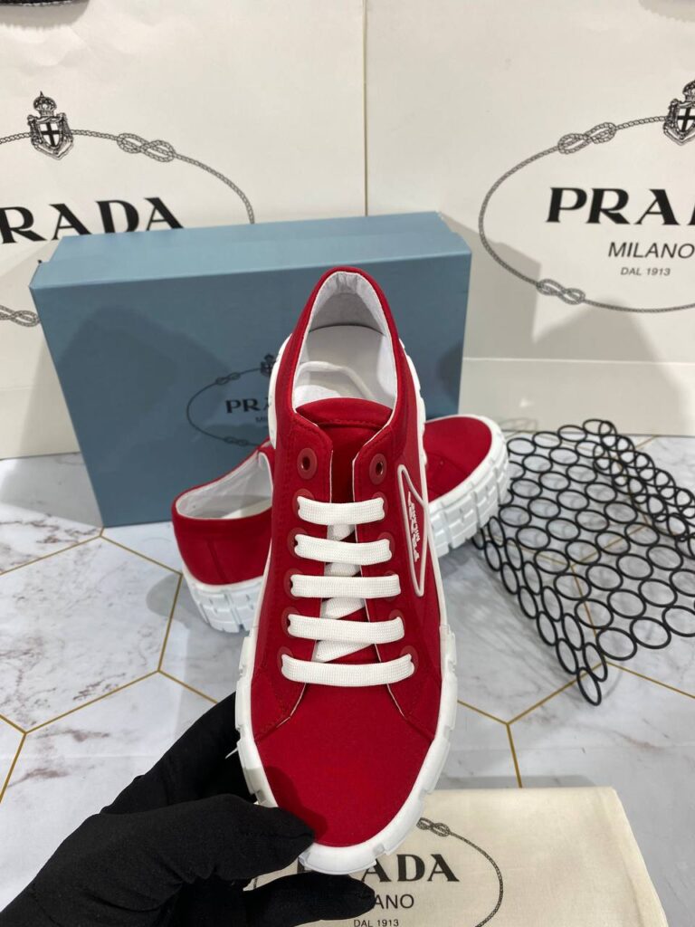 prada ayakkabi kirmizi gabardine