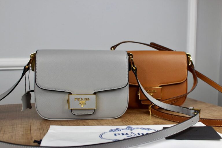prada canta embleme saffiano gri 20.5x14 cm