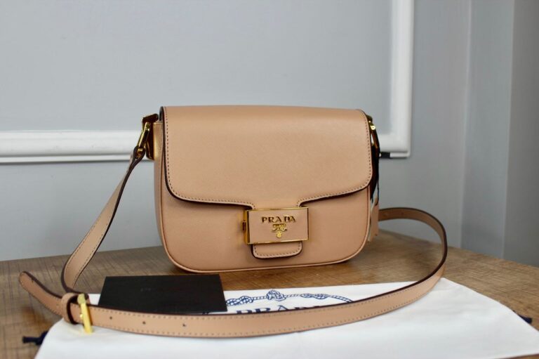 prada canta embleme saffiano pudra pembe 20.5x14 cm