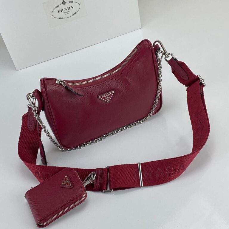 prada canta re edition 2005 saffiano omuz cantasi deri bordo 22x18 cm