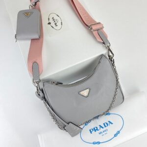 prada canta re edition 2005 saffiano omuz cantasi deri gri 22x18 cm