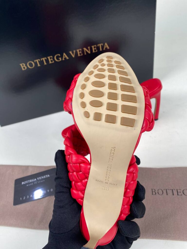 bottega veneta ayakkabi deri kirmizi terlik topuk 10 cm