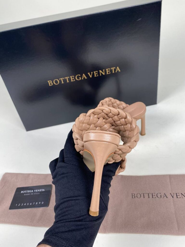 bottega veneta ayakkabi krem terlik topuk 10 cm