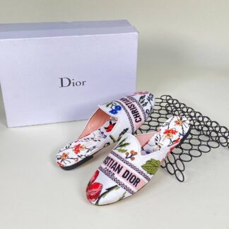 christian dior nakisli beyaz terlik 2021