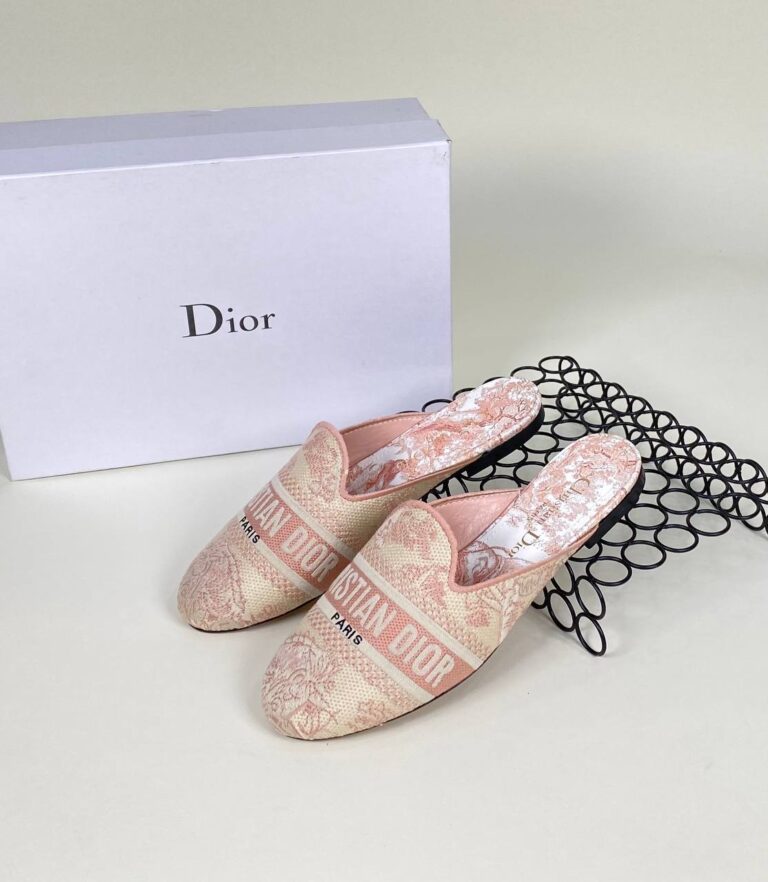 christian dior nakisli pudra pembe terlik 2021
