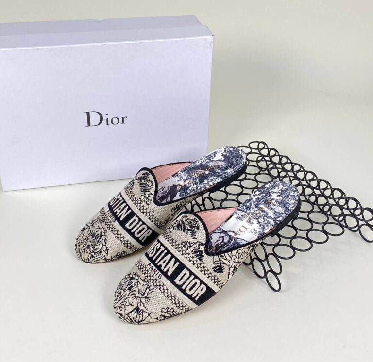 christian dior nakisli siyah bej terlik 2021