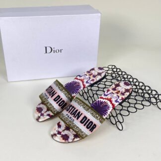 christian dior nakisli terlik pudra yesil