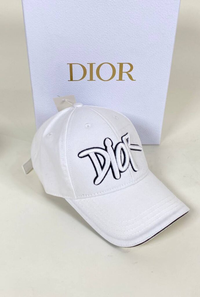 christian dior sapka beyaz