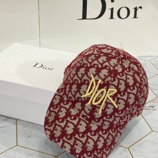 christian dior sapka kirmizi klasik vip logo