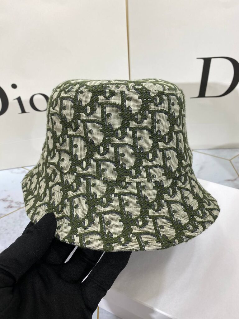 christian dior sapka yesil