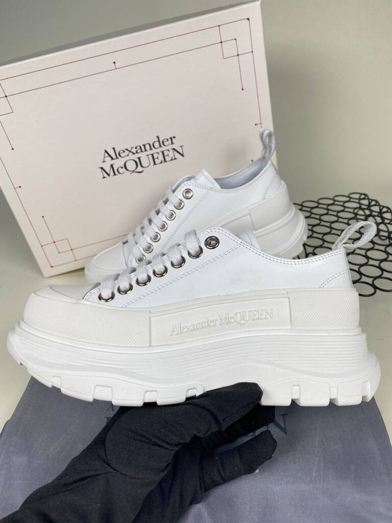 alexander mcqueen ayakkabi tread beyaz sneakers