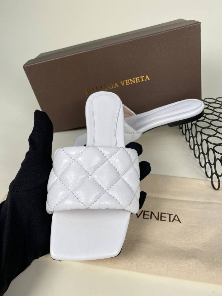 bottega veneta ayakkabi beyaz terlik