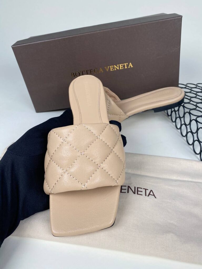 bottega veneta ayakkabi nude renk terlik