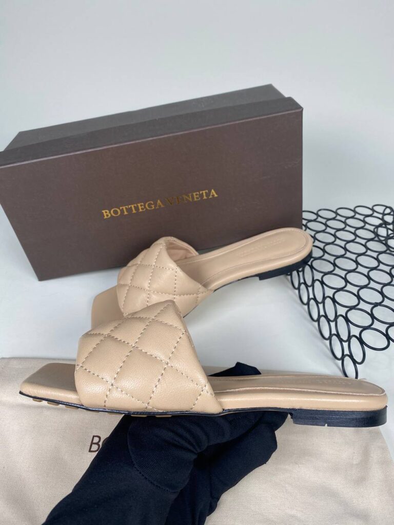 bottega veneta ayakkabi nude renk terlik