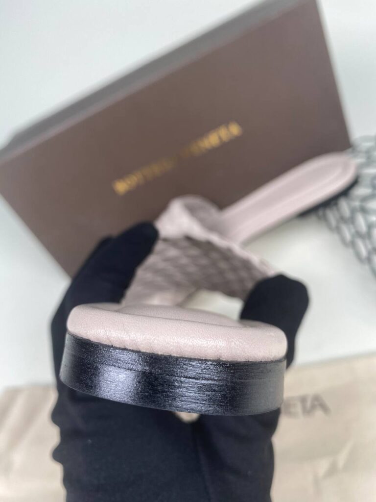 bottega veneta ayakkabi orgulu terlik
