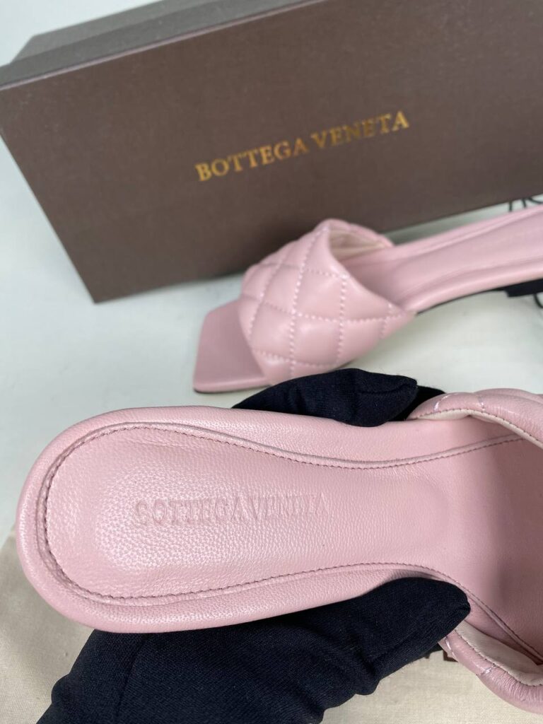 bottega veneta ayakkabi pembe terlik