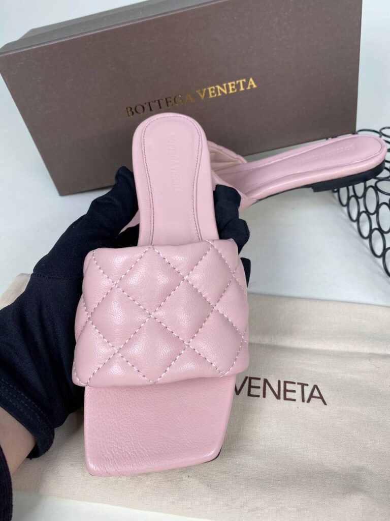 bottega veneta ayakkabi pembe terlik