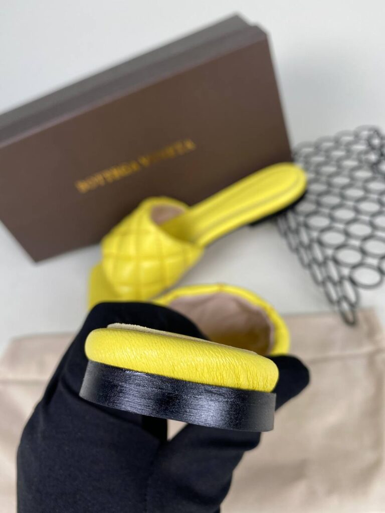 bottega veneta ayakkabi sari terlik