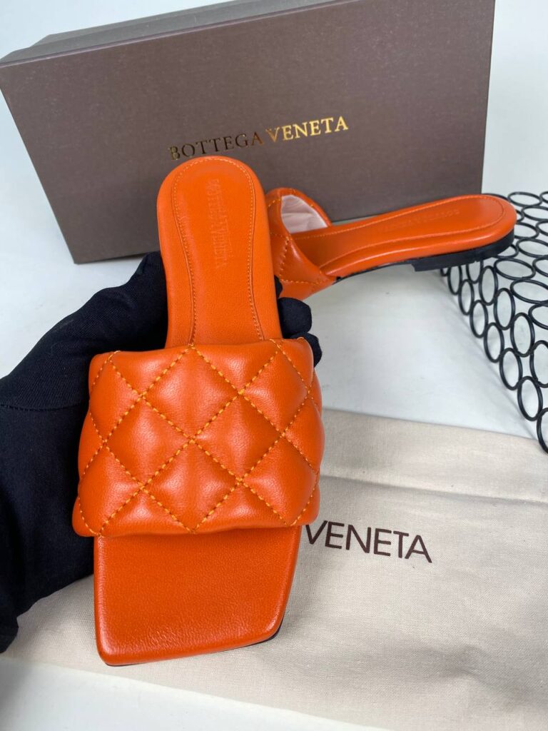 bottega veneta ayakkabi turuncu terlik