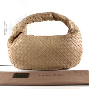 bottega veneta canta jodie medium boy pudra 54x35 cm