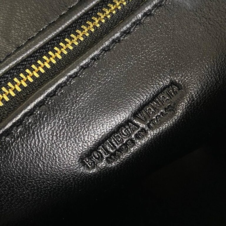 bottega veneta canta jodie medium boy siyah 54x35 cm