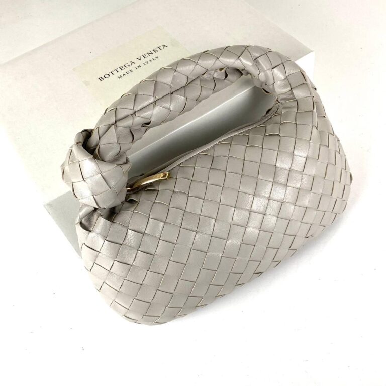 bottega veneta canta jodie mini boy krem 48x40 cm