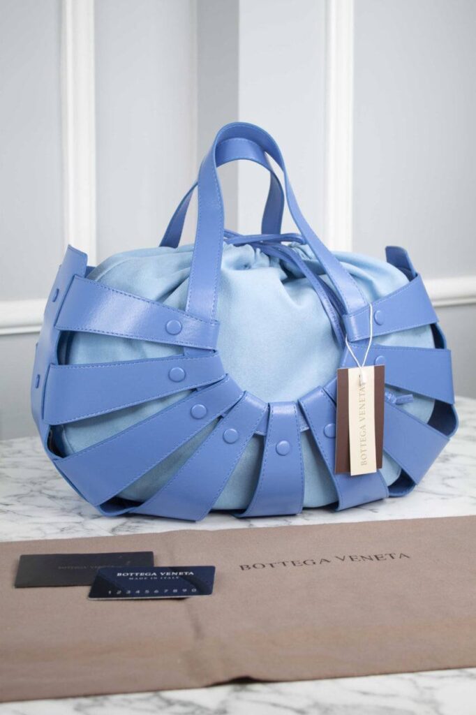 bottega veneta canta shell mavi 40x25 cm