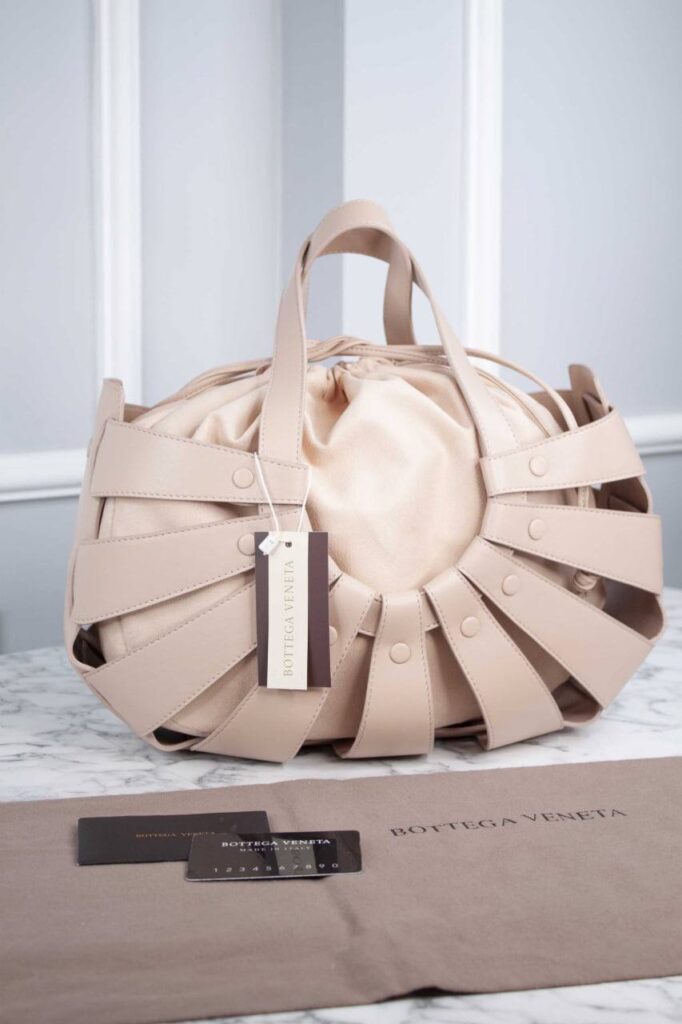 bottega veneta canta shell pudra pembe 40x25 cm