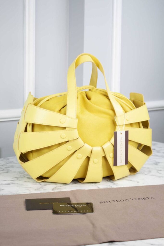 bottega veneta canta shell sari 40x25 cm