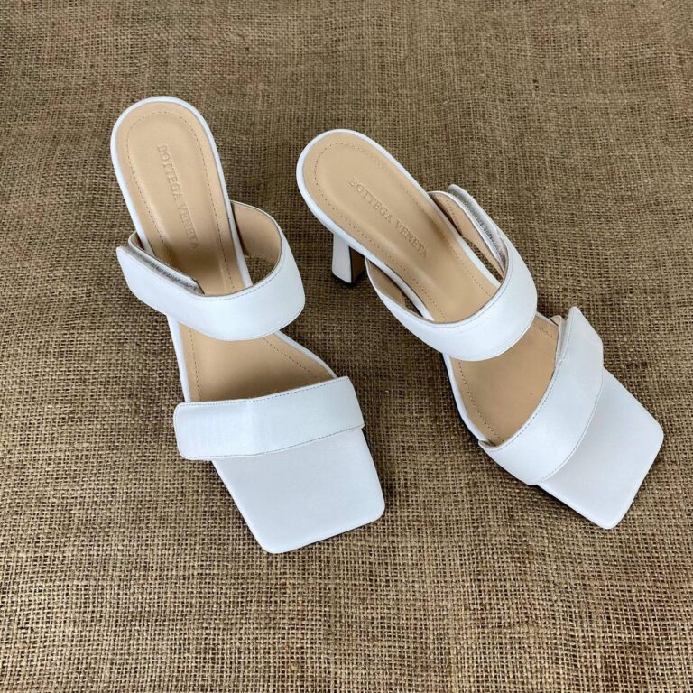 bottega veneta terlik square toe beyaz