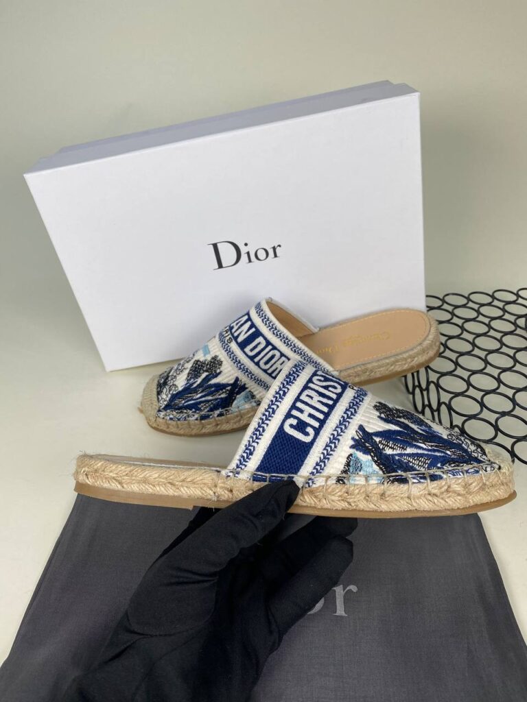 christian dior terlik nakisli beyaz mavi