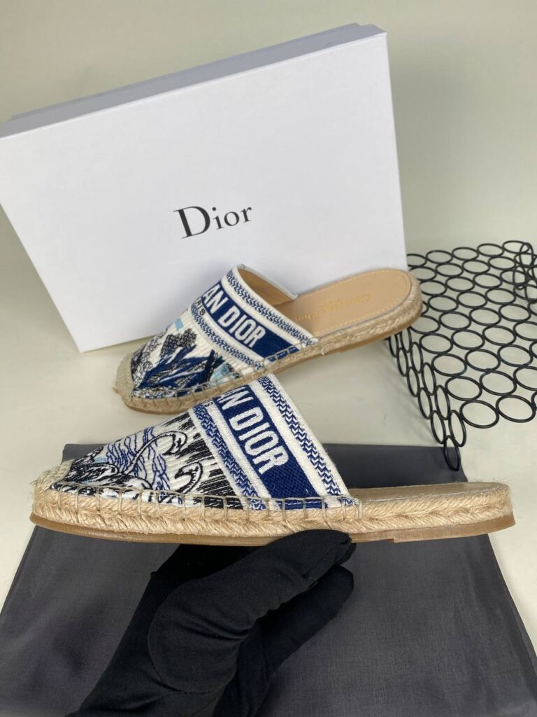 christian dior terlik nakisli beyaz mavi