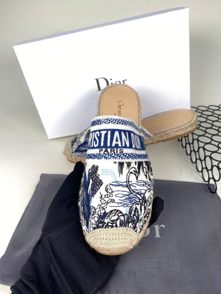 christian dior terlik nakisli beyaz mavi