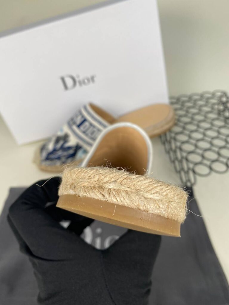 christian dior terlik nakisli beyaz mavi