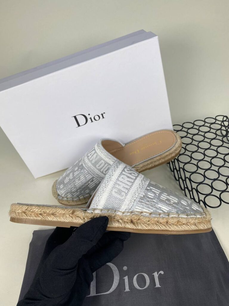 christian dior terlik nakisli gri
