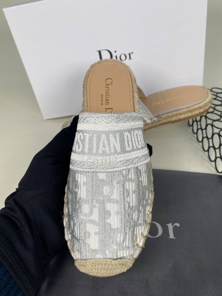 christian dior terlik nakisli gri