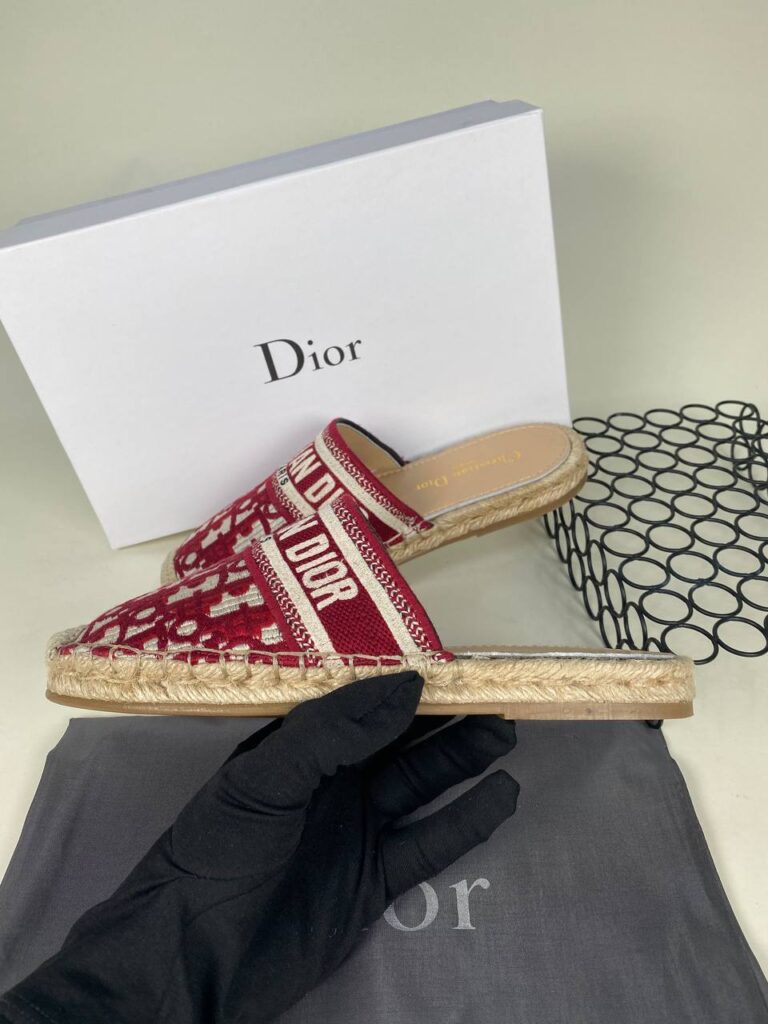 christian dior terlik nakisli kirmizi