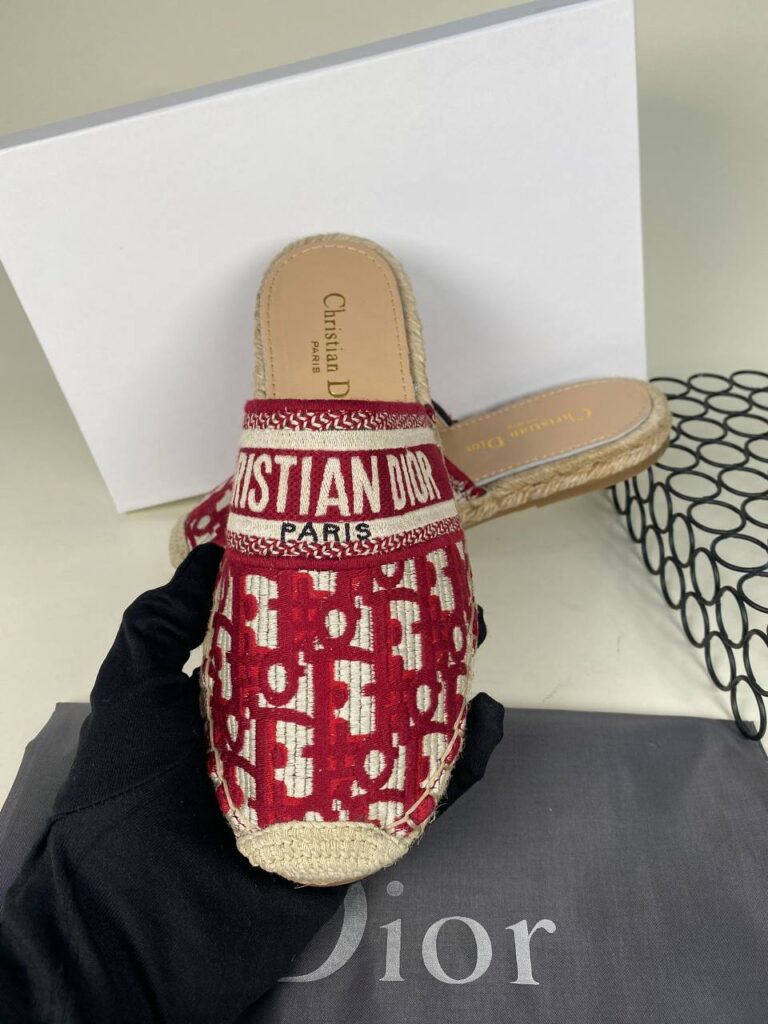 christian dior terlik nakisli kirmizi