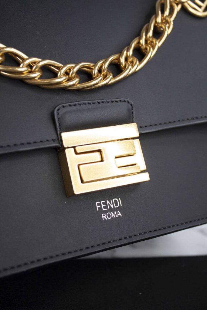 fendi canta kan u shoulder ithal siyah 25x18.5x10 cm