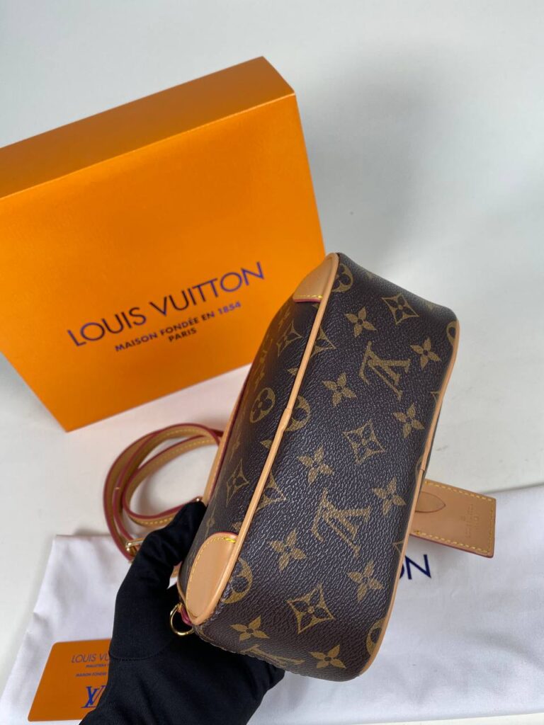 louis vuitton canta deauville postaci