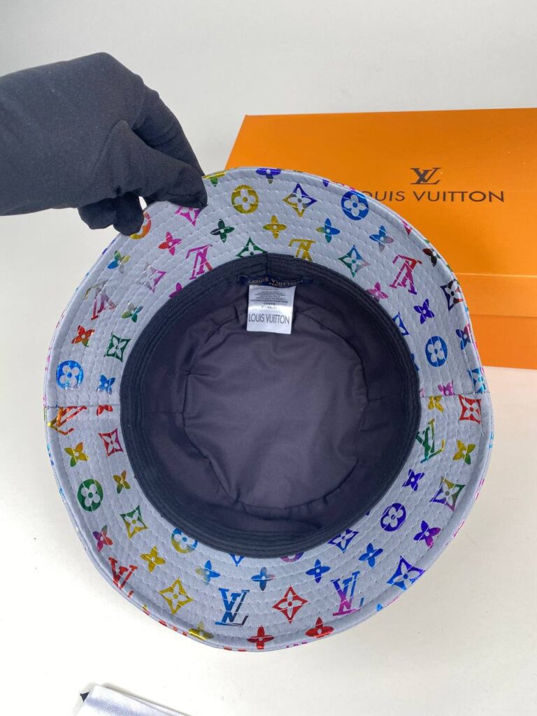 louis vuitton sapka gri renkli logo standart beden