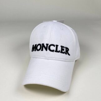 moncler sapka beyaz siyah yazili standart beden
