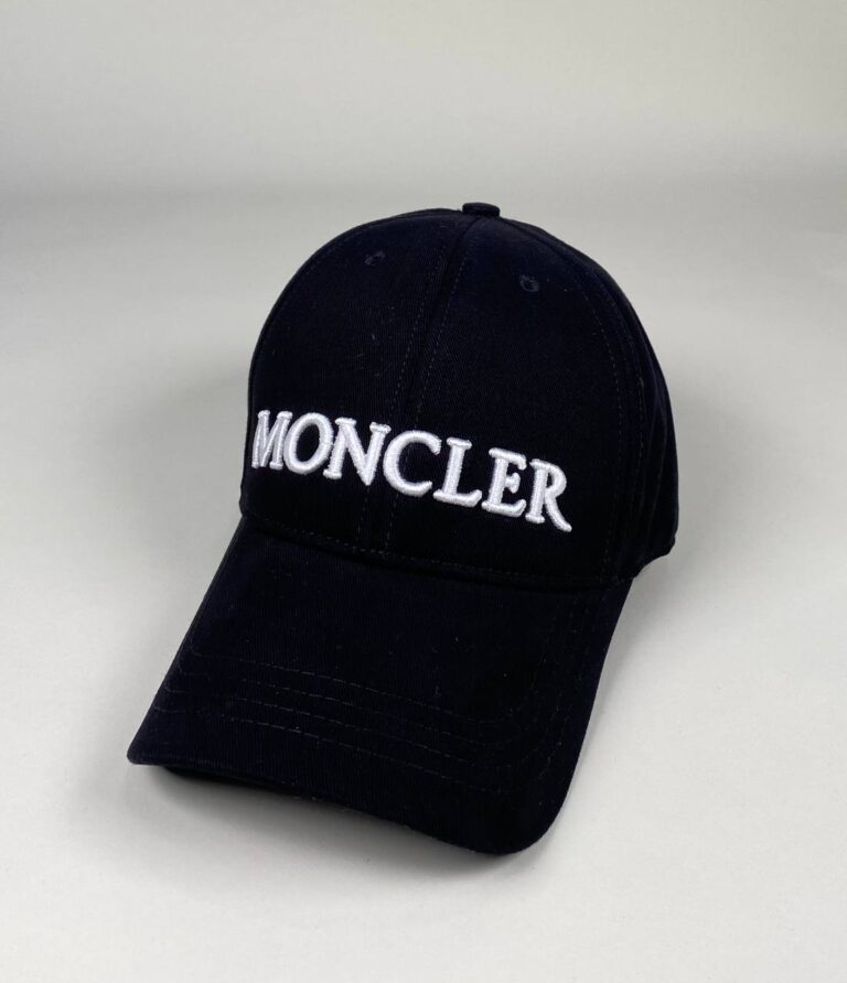 moncler sapka siyah beyaz yazili standart beden