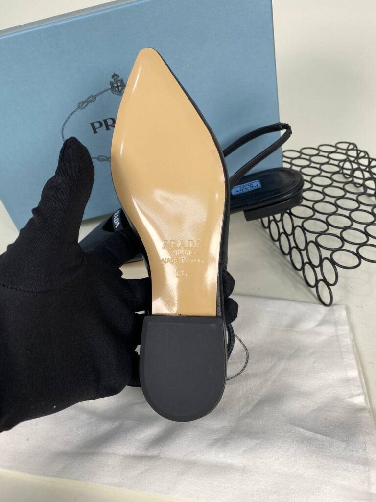 prada ayakkabi babet siyah
