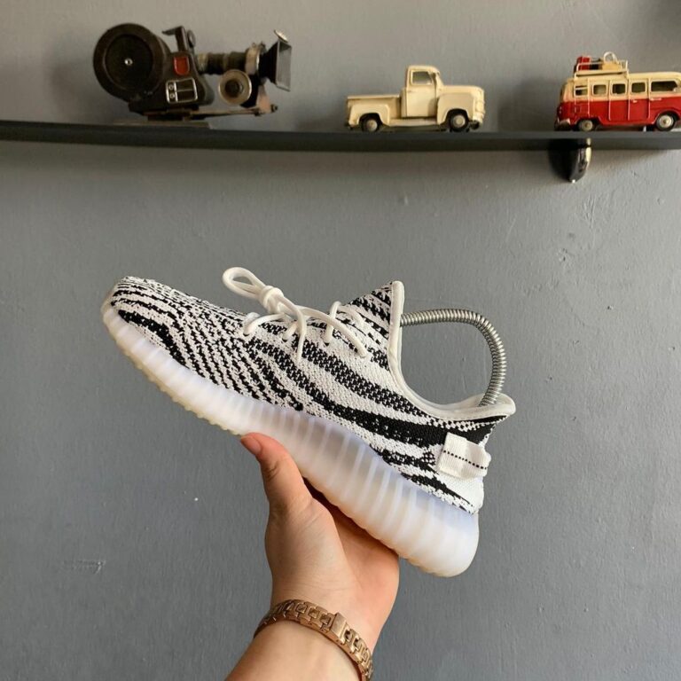 adidas ayakkabi sneakers yeezy 350 siyah cizgili ithal