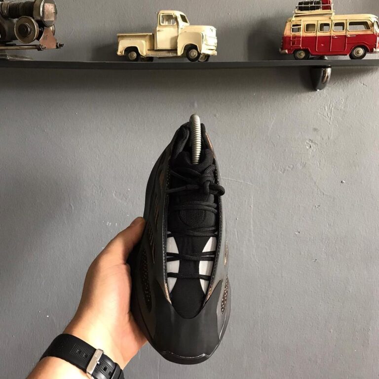 adidas ayakkabi sneakers yeezy 700 siyah ithal